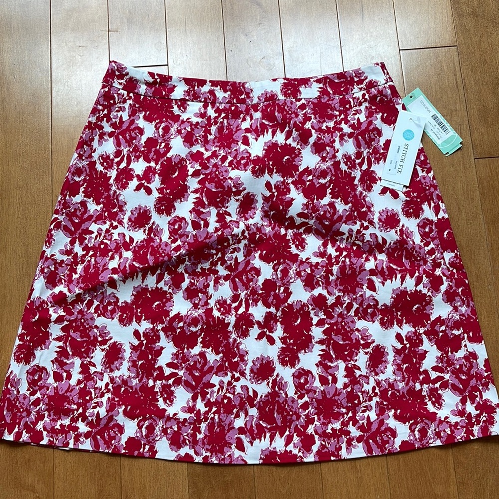NWT Margaret M Floral Skirt in Medium